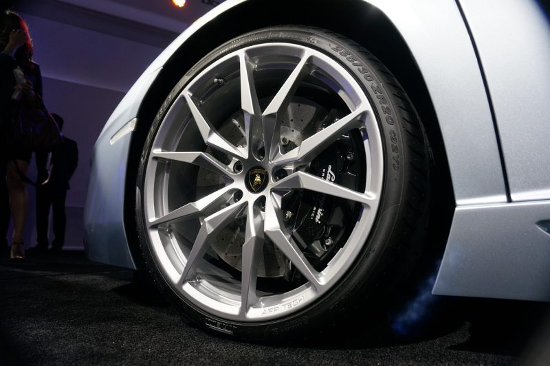 Sports Car Tires Personality Explained: Technology and Performance in 2025